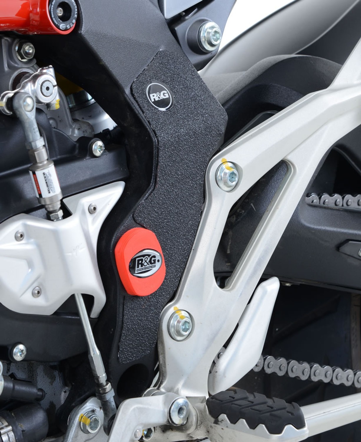 R&G Racing Boot Guard 2-piece for MV Agusta 800 Turismo Veloce '14-'22 R&G Racing Boot Guard 2-piece for MV Agusta 800 Turismo Veloce '14-'22